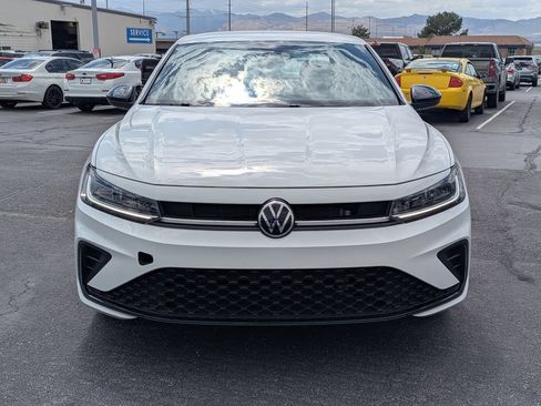 Used 2025 Volkswagen Jetta Sport FWD image 18