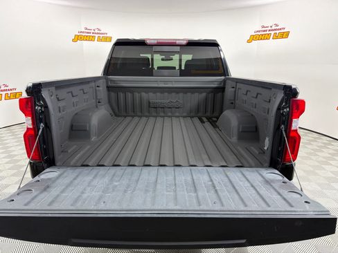 Used 2021 Chevrolet Silverado 1500 High Country AWD/4WD image 5