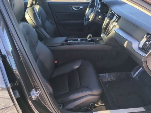 Used 2024 Volvo S60 B5 Core image 14