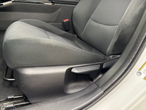 Used 2025 Toyota Prius LE image 13