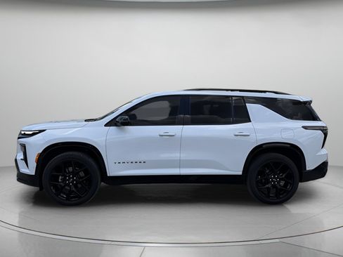 Used 2026 Chevrolet Traverse RS w/ LPO, Floor Liner Package AWD/4WD image 5