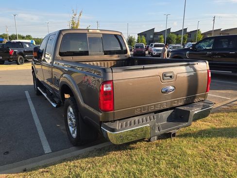 Used 2016 Ford F250 Lariat w/ Lariat Ultimate Package AWD/4WD image 2