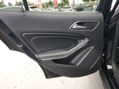 Used 2018 Mercedes-Benz GLA 250 image 31