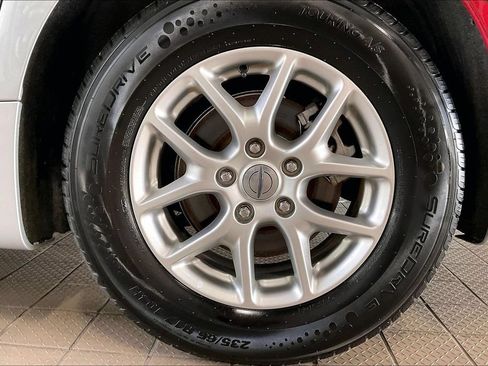 Used 2023 Chrysler Voyager LX FWD image 33