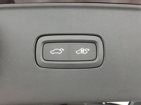 New 2025 Volvo EX90 Ultra w/ Protection Package Premier AWD/4WD image 10