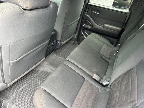 Used 2022 Nissan Frontier PRO-4X AWD/4WD image 11