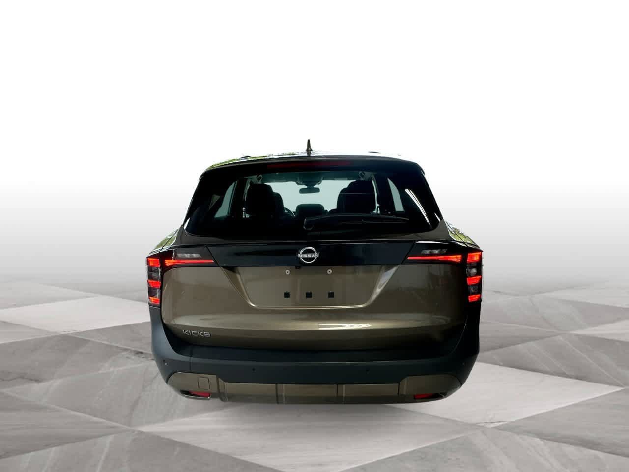Used 2025 Nissan Kicks S FWD image 7