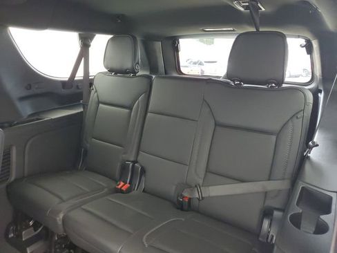Used 2025 GMC Yukon XL Denali AWD/4WD image 13