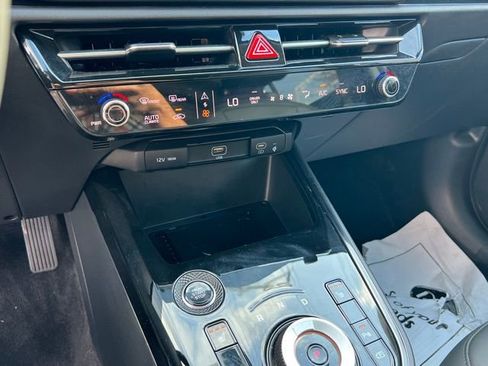 Certified 2025 Kia Niro EX FWD image 20