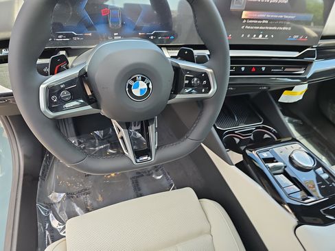 New 2026 BMW 530i xDrive w/ M Sport Package AWD/4WD image 18