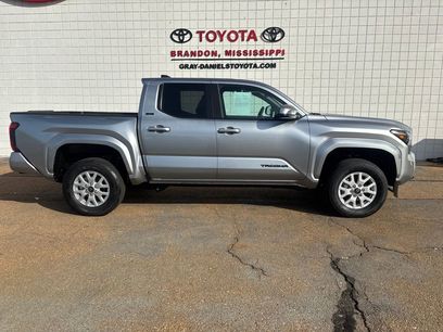 New 2025 Toyota Tacoma SR5