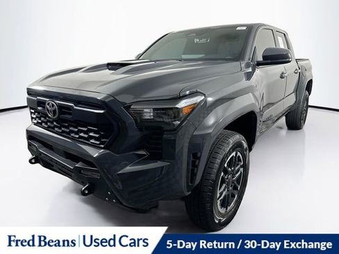 Used 2024 Toyota Tacoma TRD Sport image 3