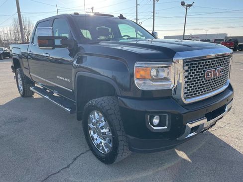 Used 2016 GMC Sierra 2500 Denali w/ Duramax Plus Package image 8