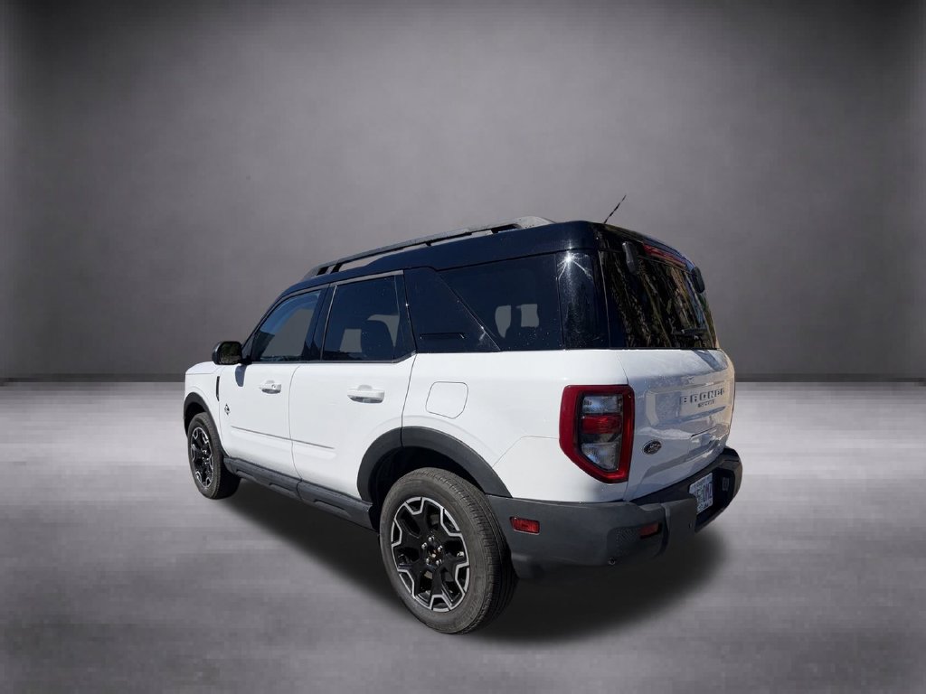 Used 2025 Ford Bronco Sport Outer Banks AWD/4WD image 11
