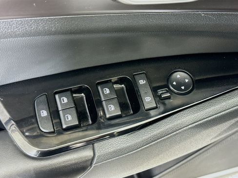 Used 2023 Kia Sportage EX image 24