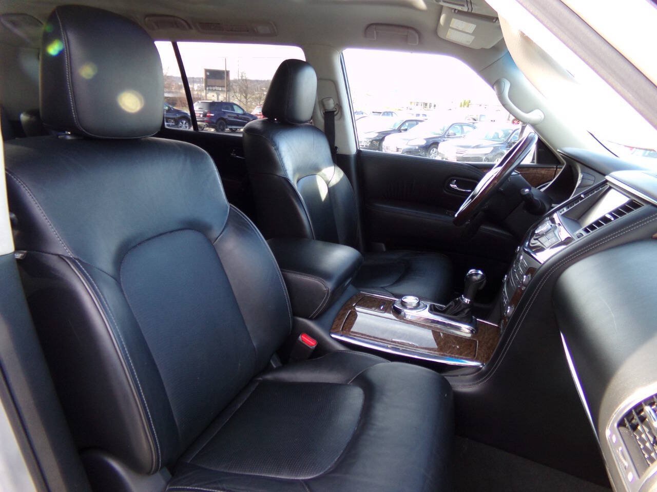 Used 2015 INFINITI QX80 4WD w/ Driver's Assistance Package image 25