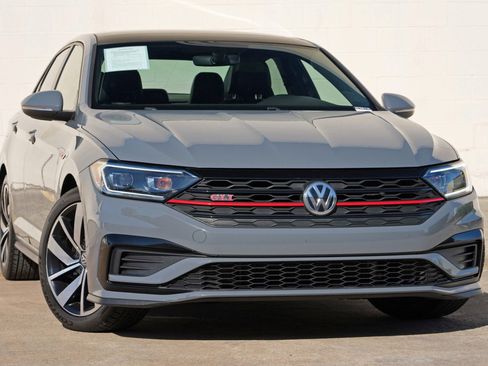 Used 2019 Volkswagen Jetta GLI Autobahn FWD image 2