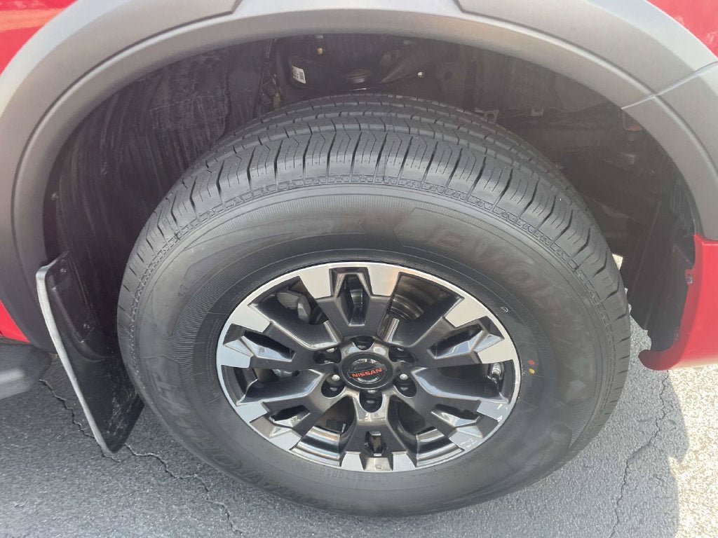 Used 2021 Nissan Titan PRO-4X w/ Pro-4x Convenience Package AWD/4WD image 8
