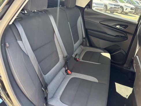 Used 2025 Chevrolet TrailBlazer LT FWD image 13