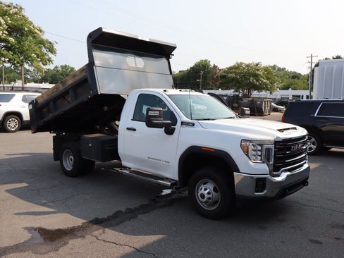 Used 2022 GMC Sierra 3500 Pro w/ Convenience Package AWD/4WD image 2