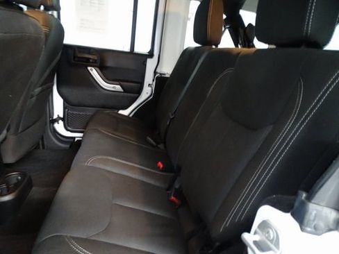 Used 2015 Jeep Wrangler Unlimited Rubicon w/ Dual Top Group image 4