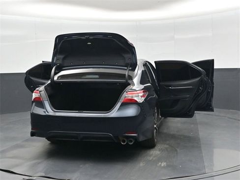 Used 2020 Toyota Camry SE image 48