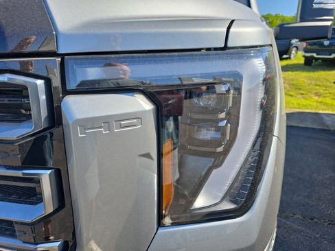 New 2026 GMC Sierra 2500 AT4 w/ AT4 Premium Plus Package AWD/4WD image 10
