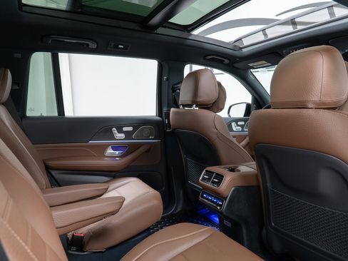 New 2026 Mercedes-Benz GLS 580 4MATIC image 22