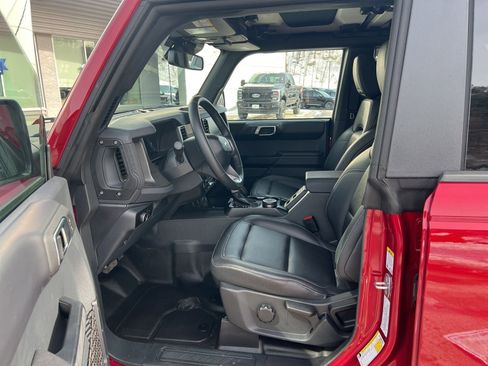 New 2025 Ford Bronco Badlands image 16