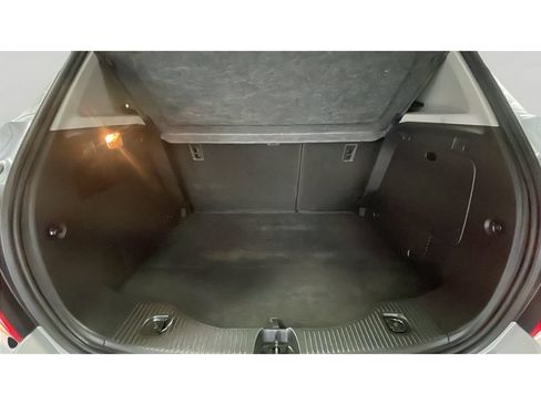 Used 2017 Chevrolet Trax LT w/ LT Convenience Package FWD image 16