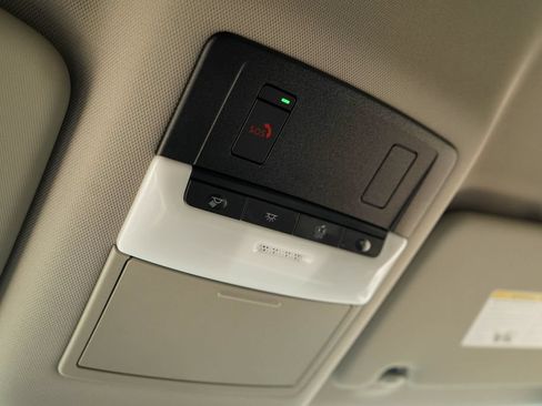 Used 2022 Nissan Rogue SV FWD image 12
