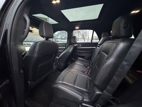 Used 2018 Ford Explorer Sport w/ Equipment Group 401A image 17