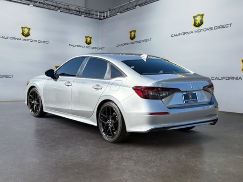 Used 2025 Honda Civic Sport image 3