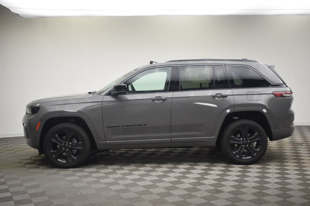New 2027 Jeep Grand Cherokee Limited AWD/4WD image 15