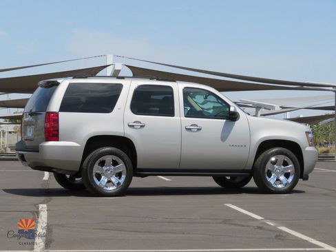 Used 2007 Chevrolet Tahoe LT w/ LT Preferred Equipment Group AWD/4WD image 11