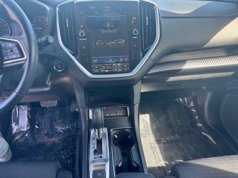 Used 2023 Subaru Ascent Premium w/ Convenience Package image 18