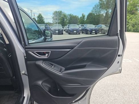 Used 2021 Subaru Forester Limited AWD/4WD image 17