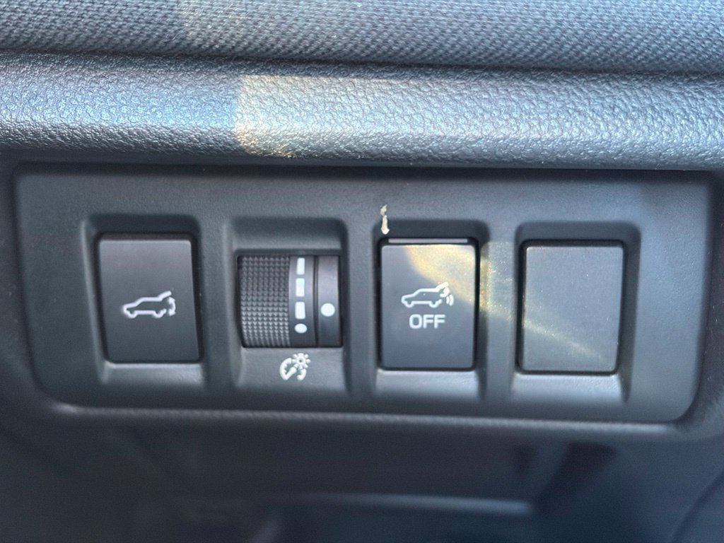 Used 2023 Subaru Outback Premium AWD/4WD image 32