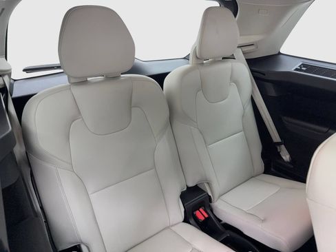 Used 2022 Volvo XC90 T5 Momentum w/ Climate Package FWD image 50