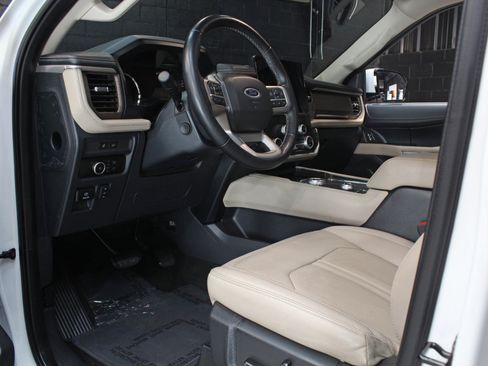 Used 2023 Ford Expedition Max Limited AWD/4WD image 32