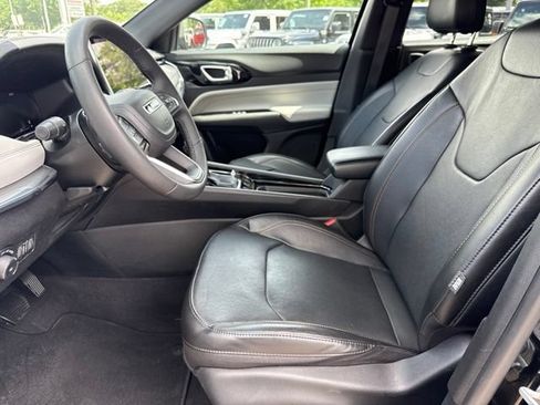 Used 2023 Jeep Compass Limited w/ Elite Group AWD/4WD image 19