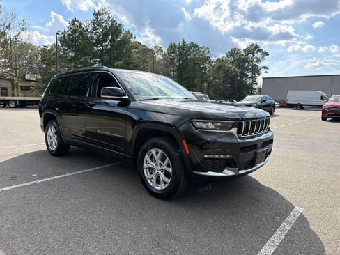 Used 2023 Jeep Grand Cherokee L Limited AWD/4WD image 4