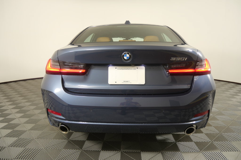 Certified 2026 BMW 330i Sedan RWD image 5