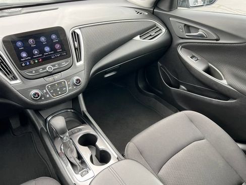 Used 2025 Chevrolet Malibu LT FWD image 29