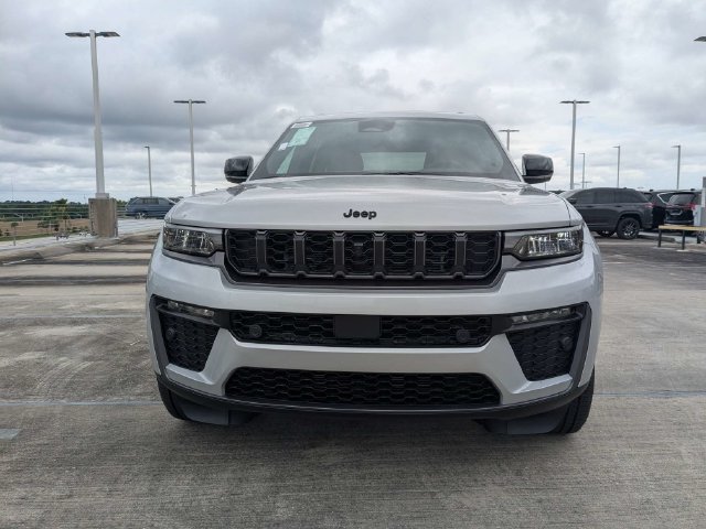 New 2026 Jeep Grand Cherokee Limited AWD/4WD image 9