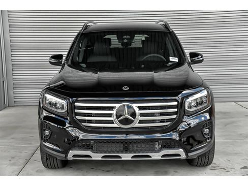 Certified 2025 Mercedes-Benz GLB 250 4MATIC image 2
