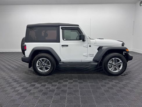 Used 2018 Jeep Wrangler Sport AWD/4WD image 8