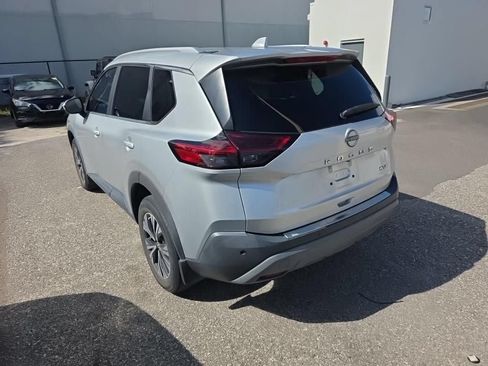 Used 2023 Nissan Rogue SV w/ SV Premium B Package FWD image 1