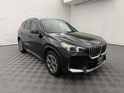 Used 2025 BMW X1 xDrive28i image 4
