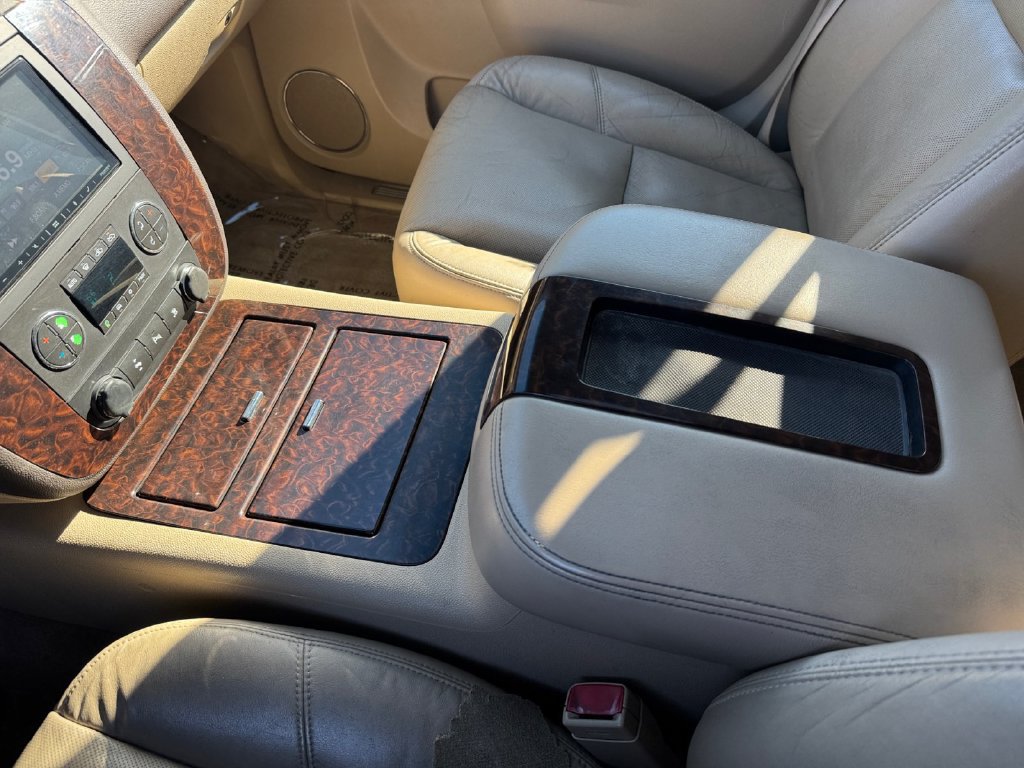 Used 2011 GMC Sierra 2500 Denali AWD/4WD image 24